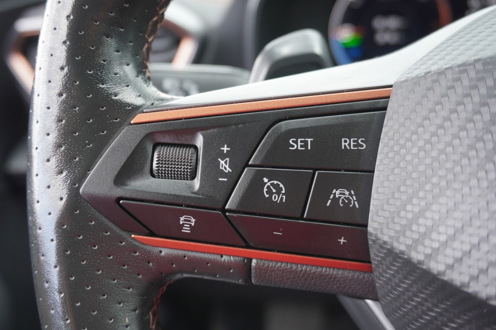 Cupra Formentor 1.4 e-HYBRID DSG - Samsaru's Car Outlet