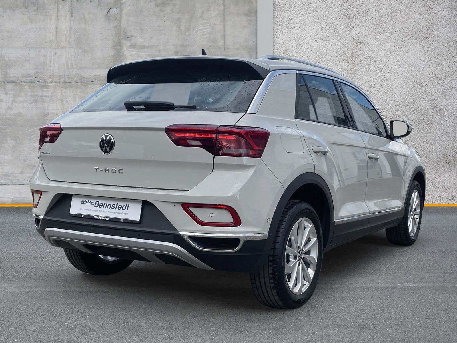 Volkswagen T-Roc 1.0 TSI Style - Samsaru's Car Outlet