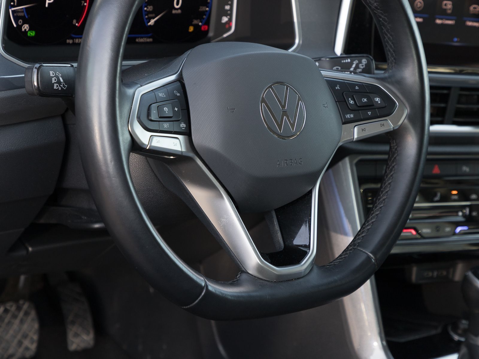 Volkswagen T-Roc 1.5 TSI DSG STYLE - Samsaru's Car Outlet