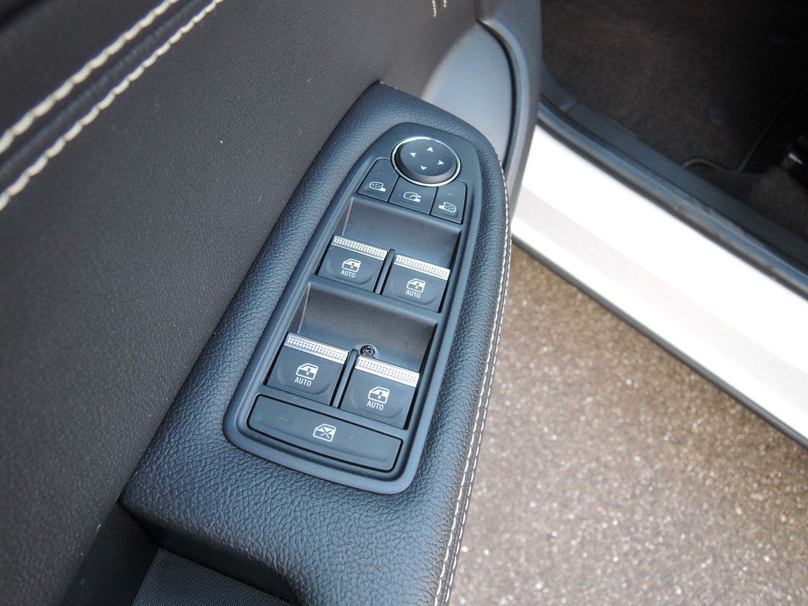 Renault Arkana Mild Hybrid - Samsaru's Car Outlet
