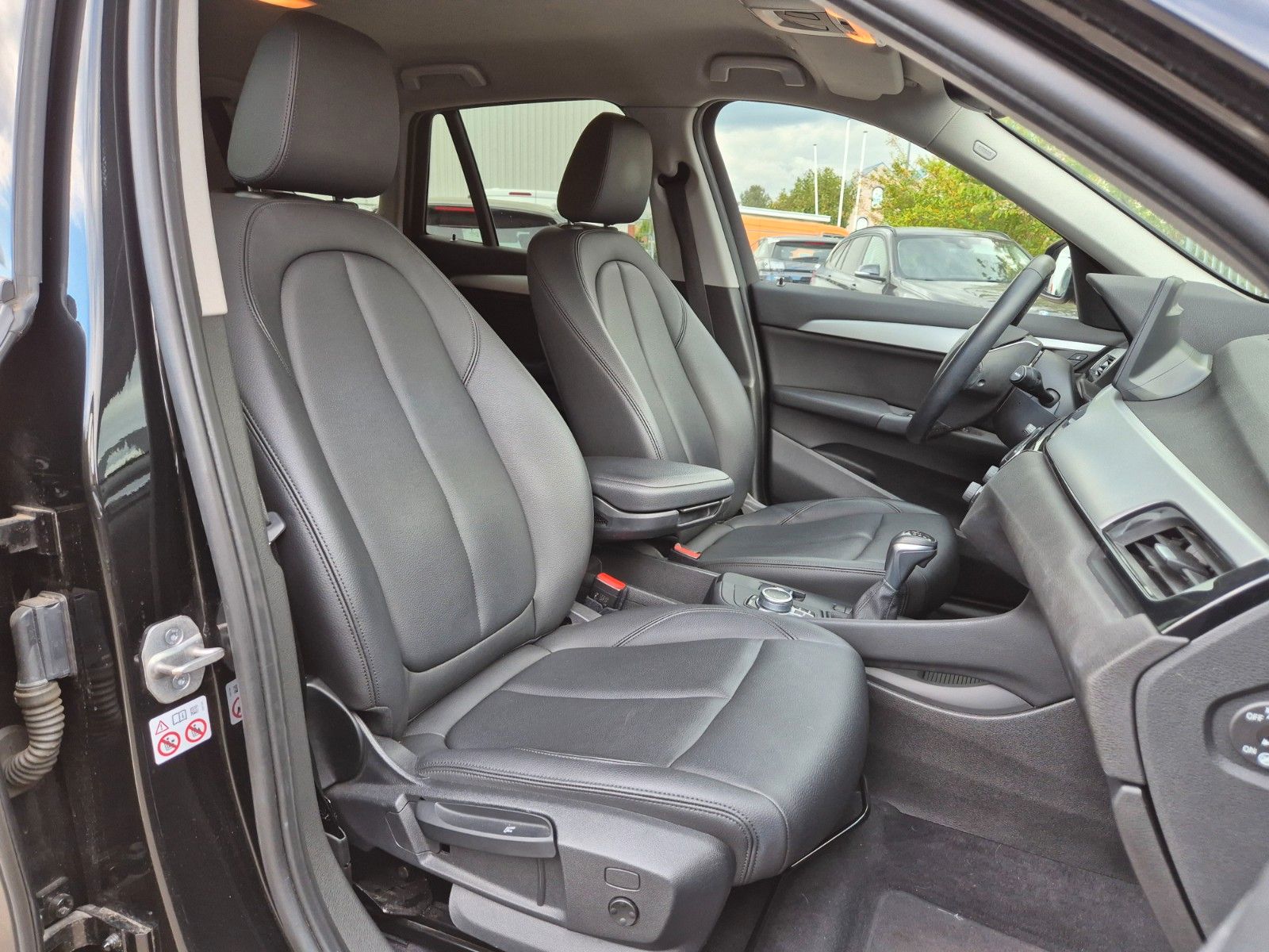 BMW X1 xDrive25e 4WD HYBRID - Samsaru's Car Outlet