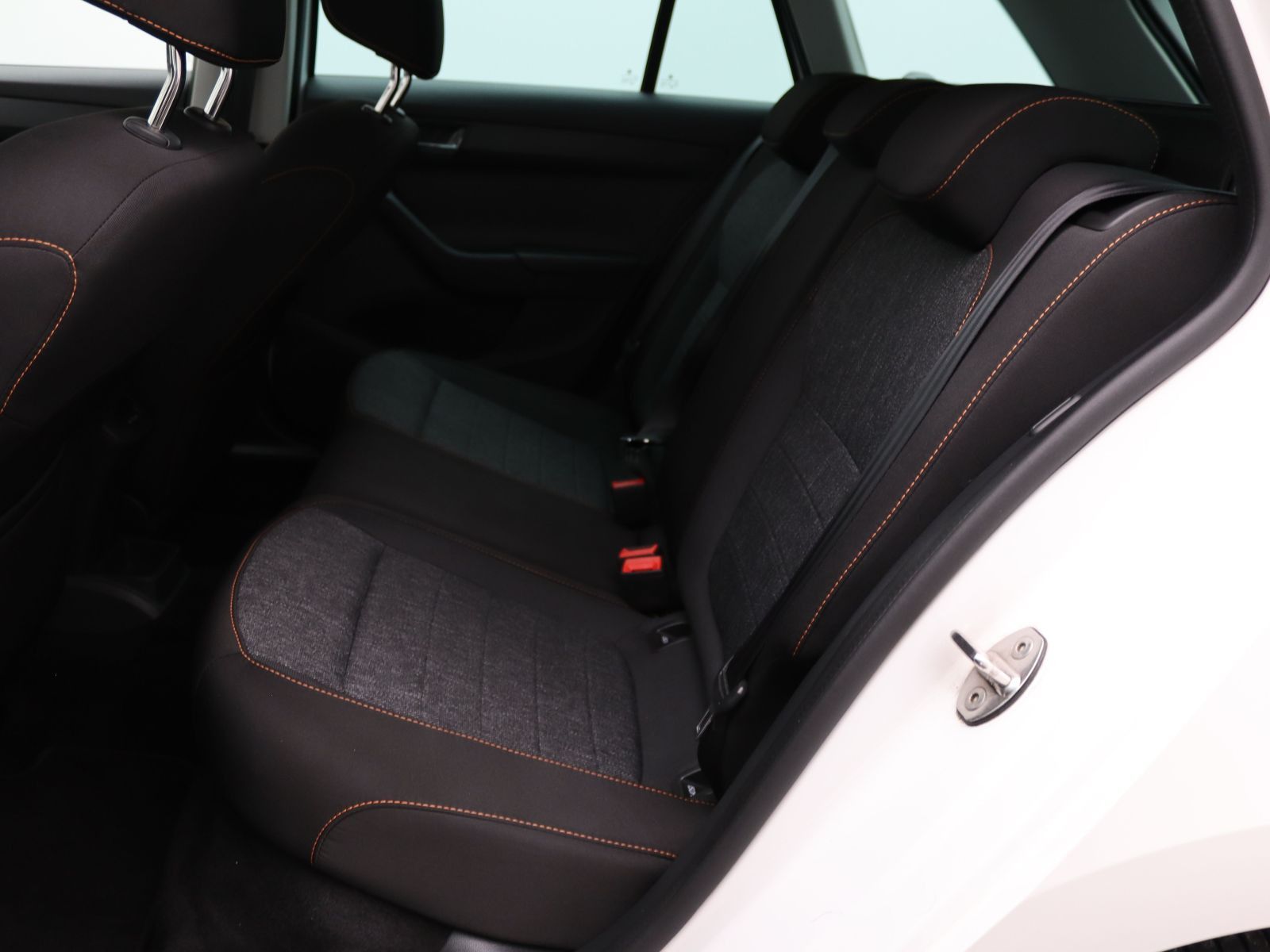Skoda Fabia Combi 1.0 TSI DSG - Samsaru's Car Outlet