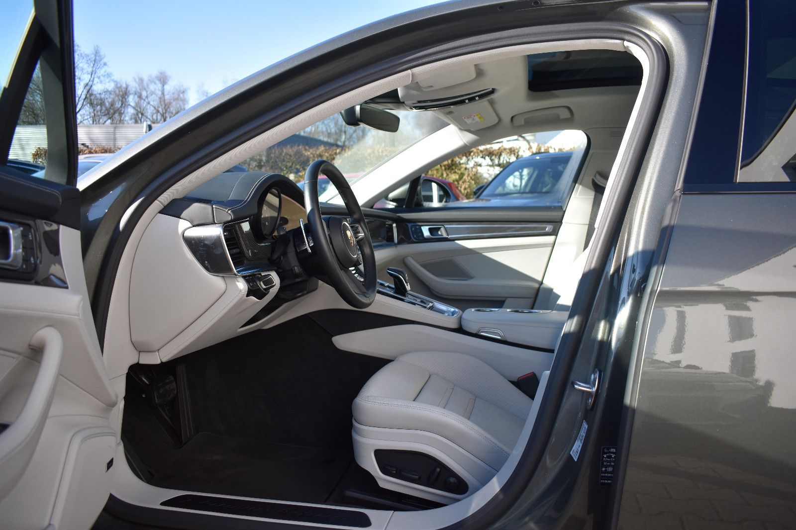 Porsche Panamera Sport Turismo 4 Platinum Edition*AHKsch