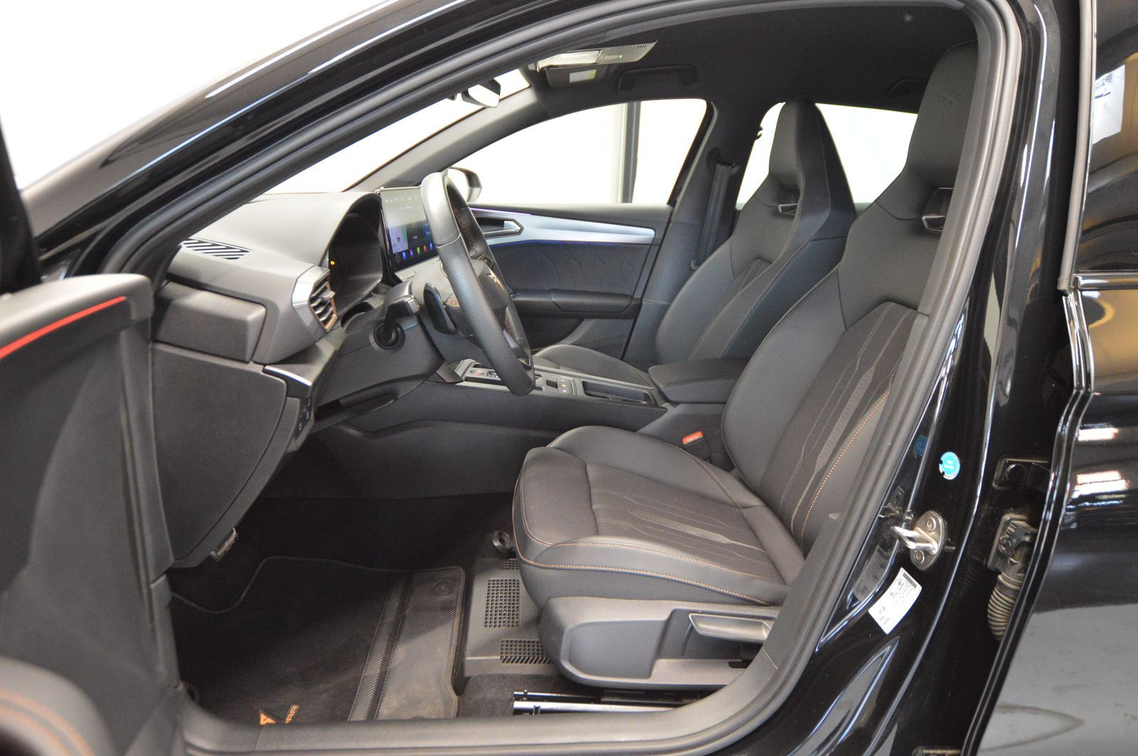 Cupra Leon 2.0 TSI VZ - Samsaru's Car Outlet