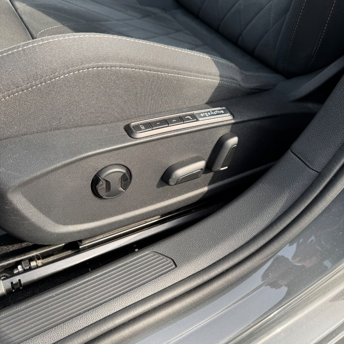 Volkswagen Golf VIII Lim. Style 1.5 eTSI - Samsaru's Car Outlet