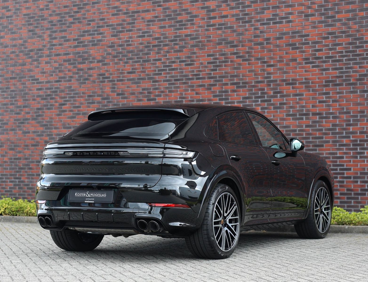 Porsche Cayenne Coupe E-Hybrid *Pano*AHK*Pas.display*