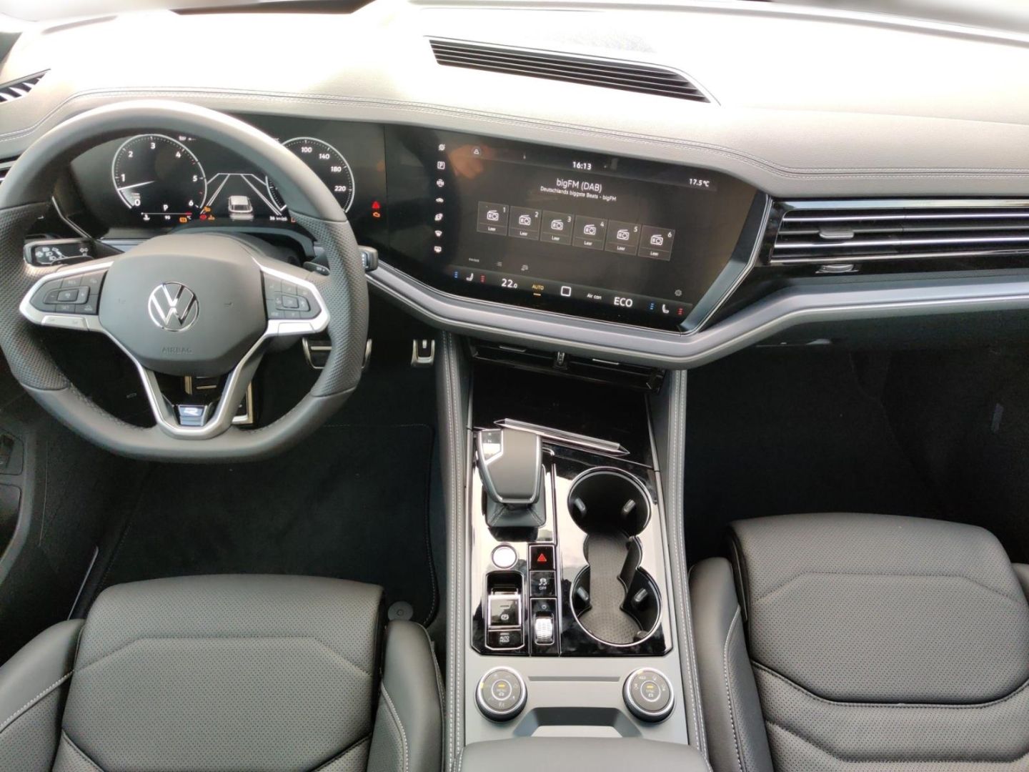 Volkswagen Touareg R-line 3.0 TDI, 5J.Garantie, AHK, Standh