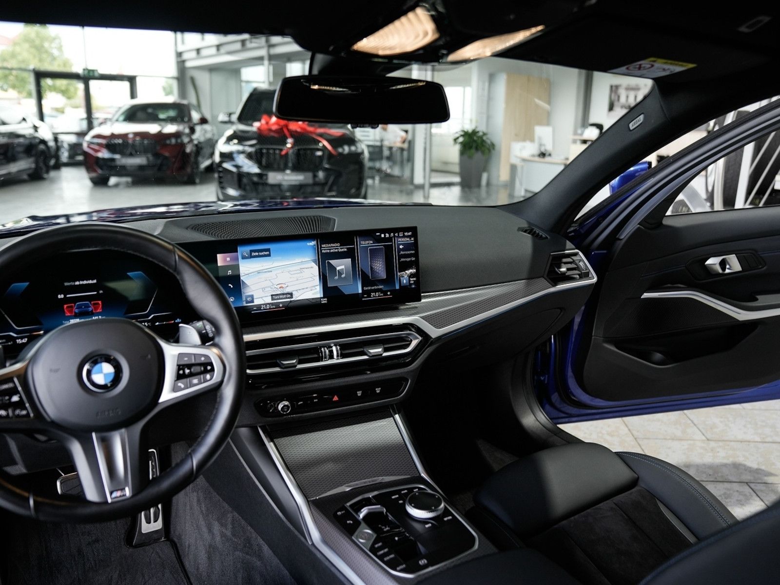 BMW 320d xDrive Touring M Sport - Samsaru's Car Outlet