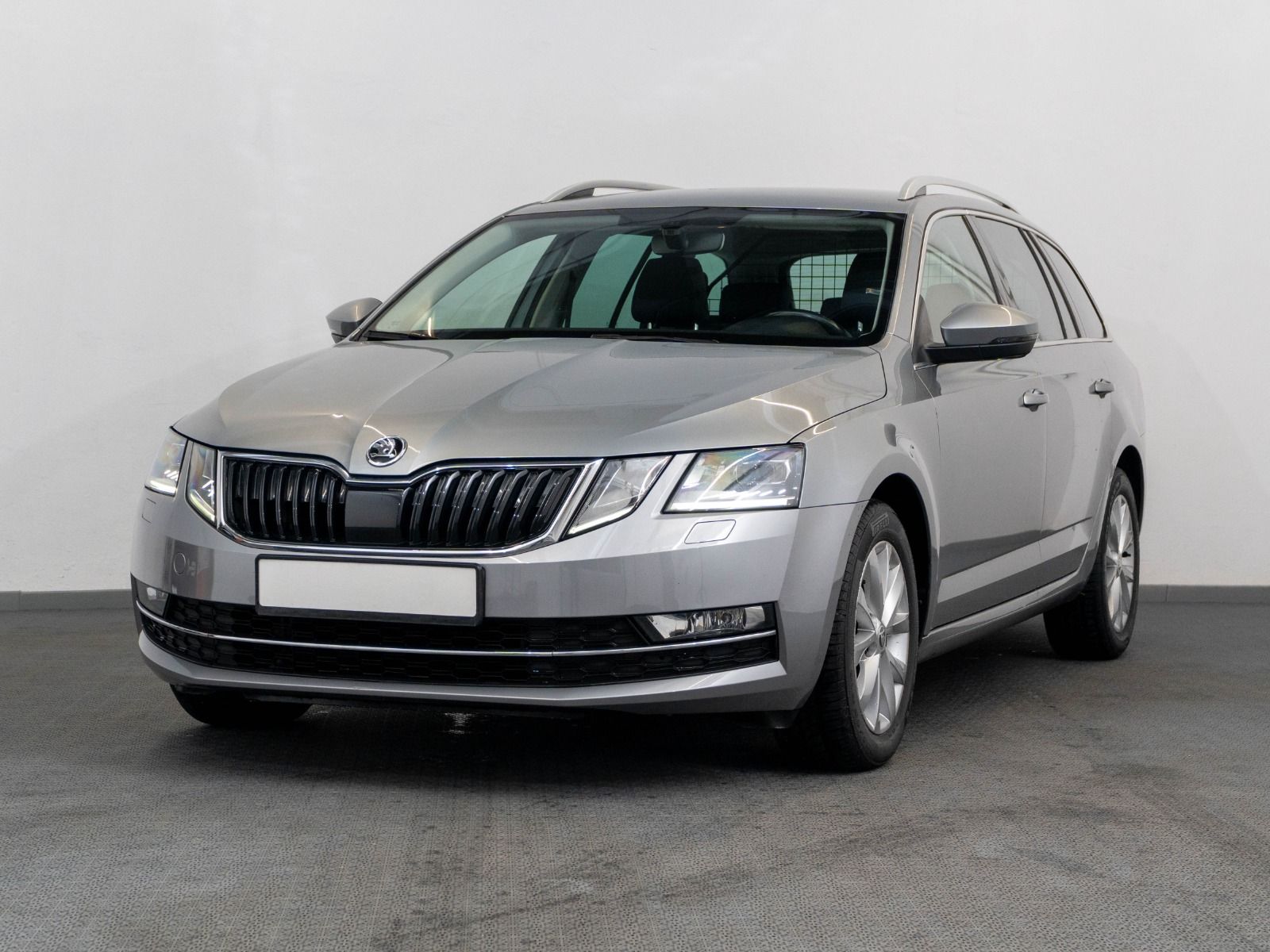 ŠKODA Octavia Combi Style 1.6 TDI - Samsaru's Car Outlet