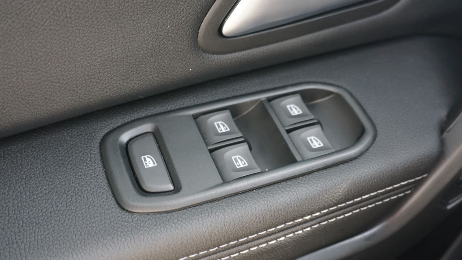 Dacia Duster II 1.3 TCe 130 Prestige - Samsaru's Car Outlet