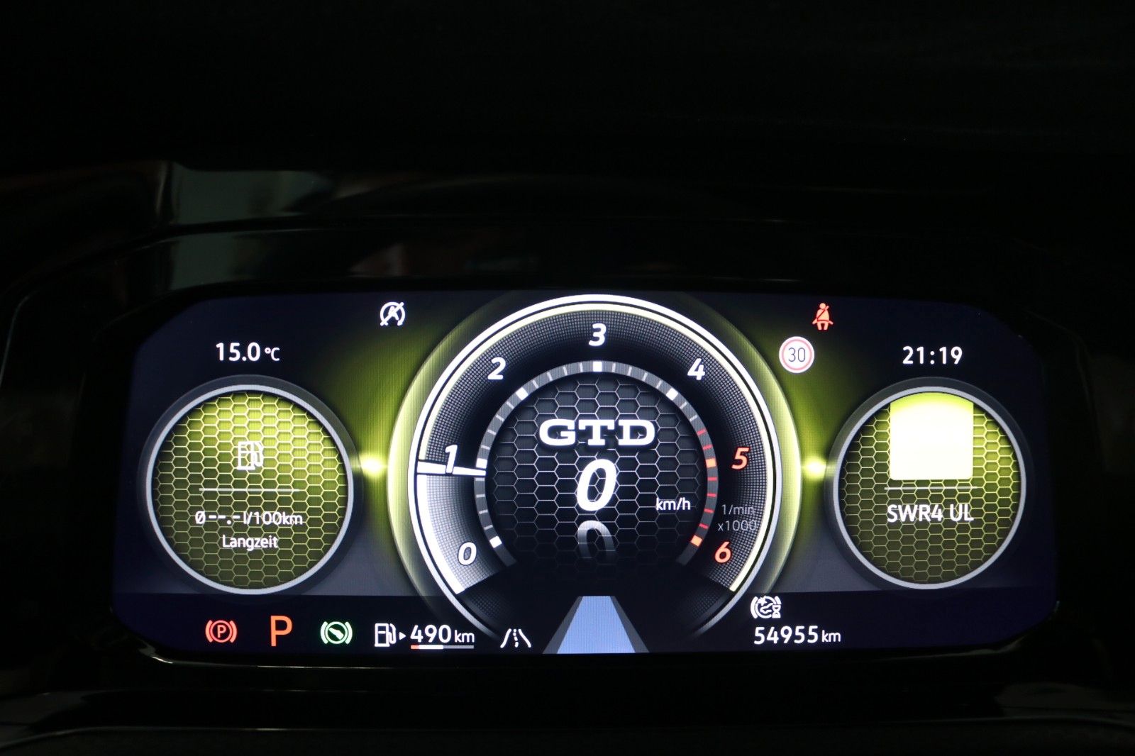 Volkswagen Golf VIII GTD AHK HUD STHZ Matrix Pano Kamera