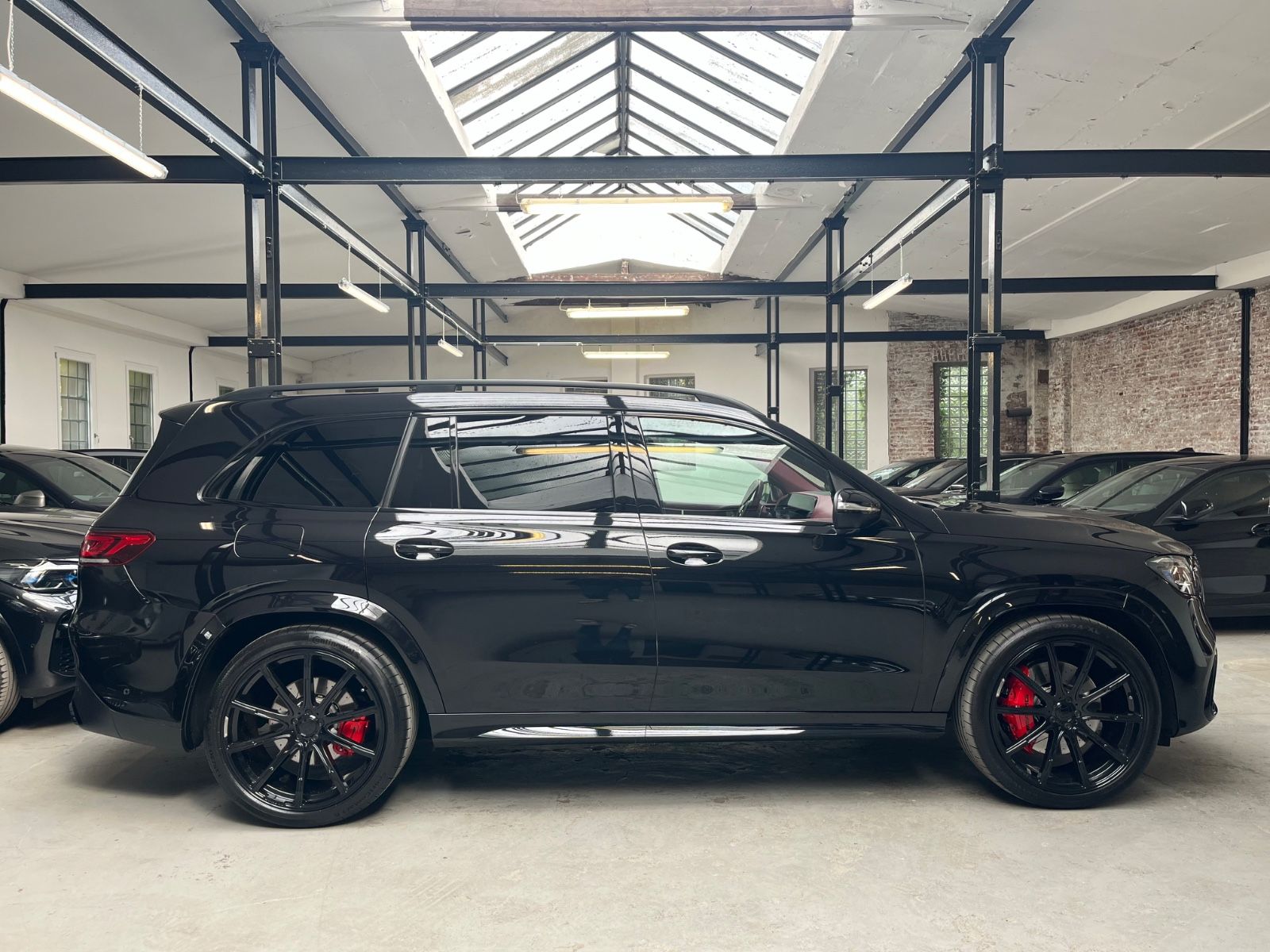 Mercedes-Benz GLS 63 AMG 4Matic+ *BRABUS 700* - Samsaru's Car Outlet