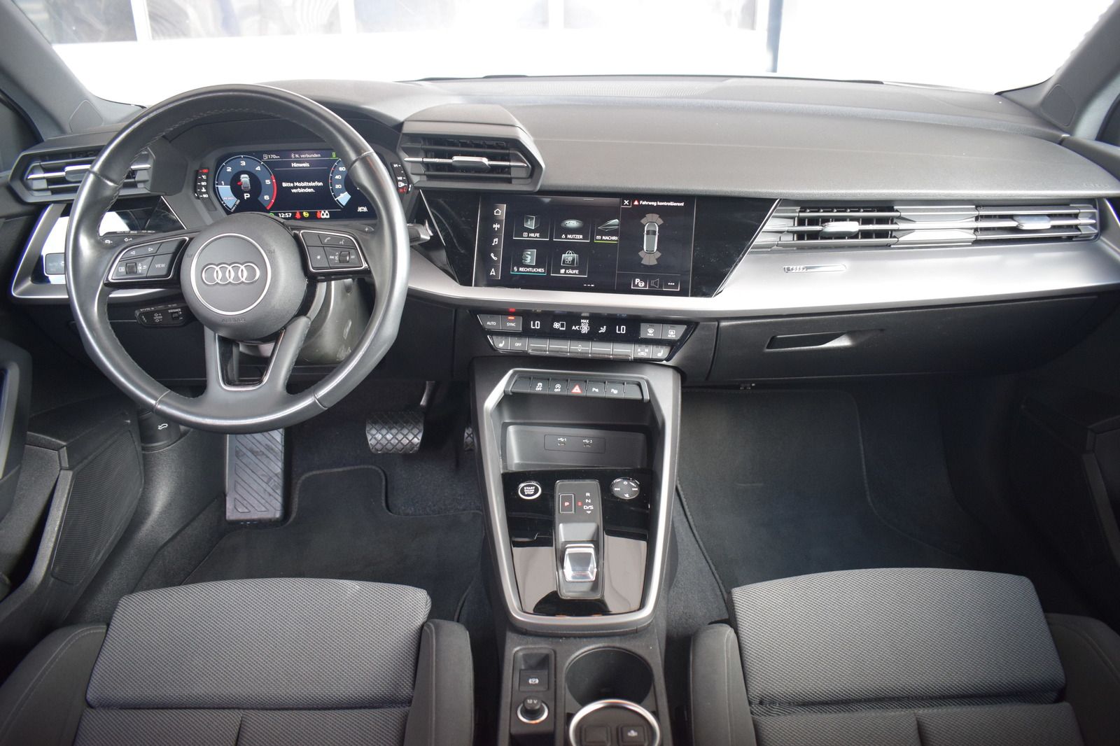 Audi A3 SportbackTDI Fahrschulwage/Automatik/AHK