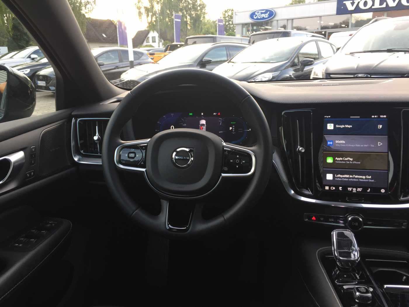 Volvo V60 V 60 T8 Ultra Dark Recharge Plug-In Hybrid A
