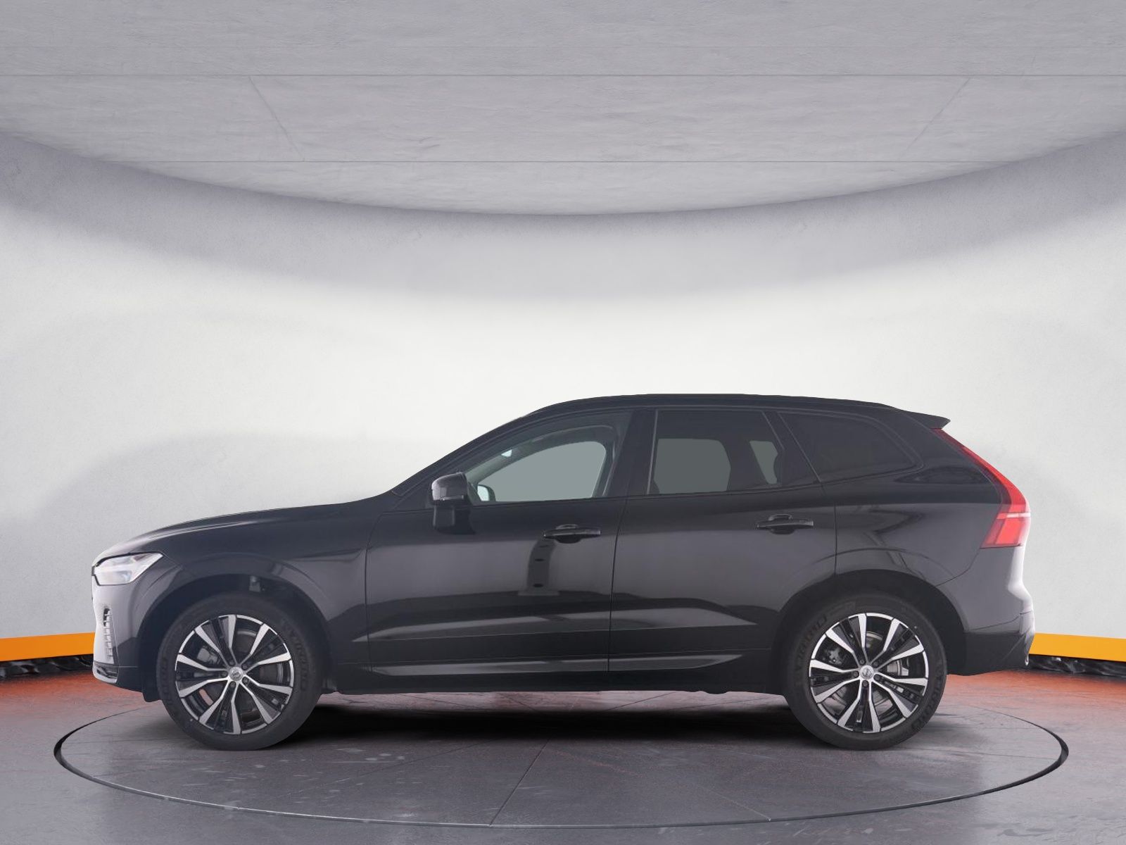 Volvo XC60 B4 Plus Dark - Samsaru's Car Outlet