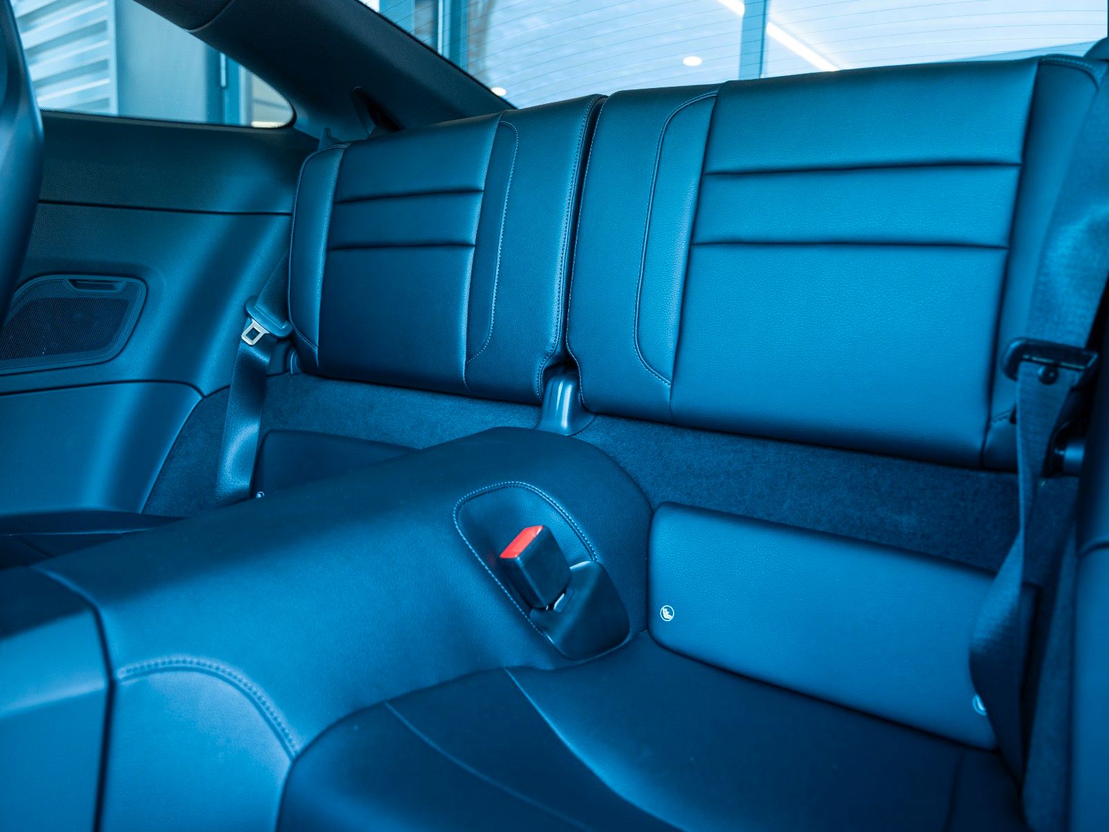 Porsche 911 Carrera 4 - Samsaru's Car Outlet