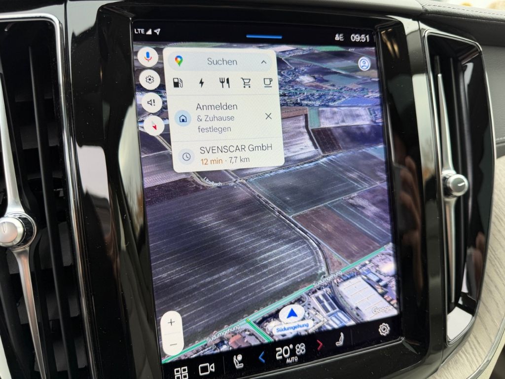 Volvo XC60 Ultimate Bright Recharge Plug-In Hybrid T8