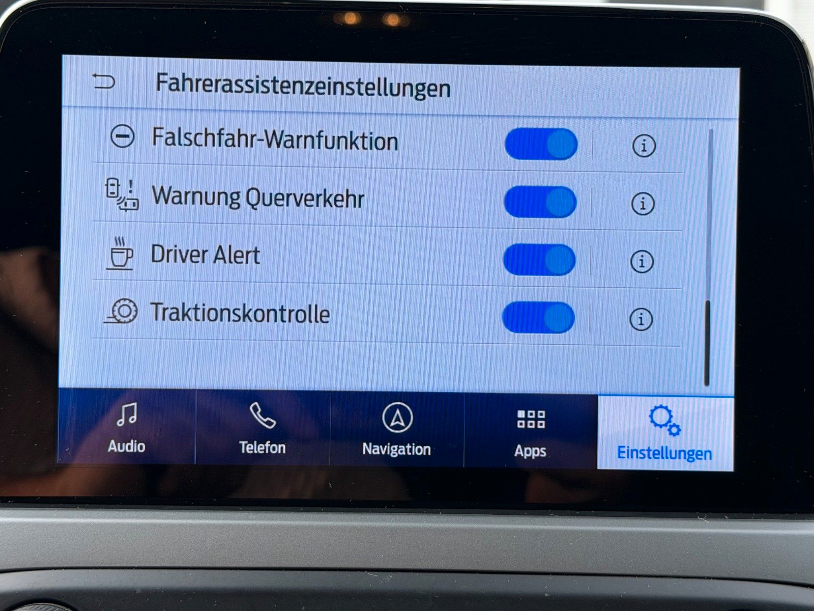 Ford Focus Turnier Cool & Connect*Autom*LED*AHK*Face