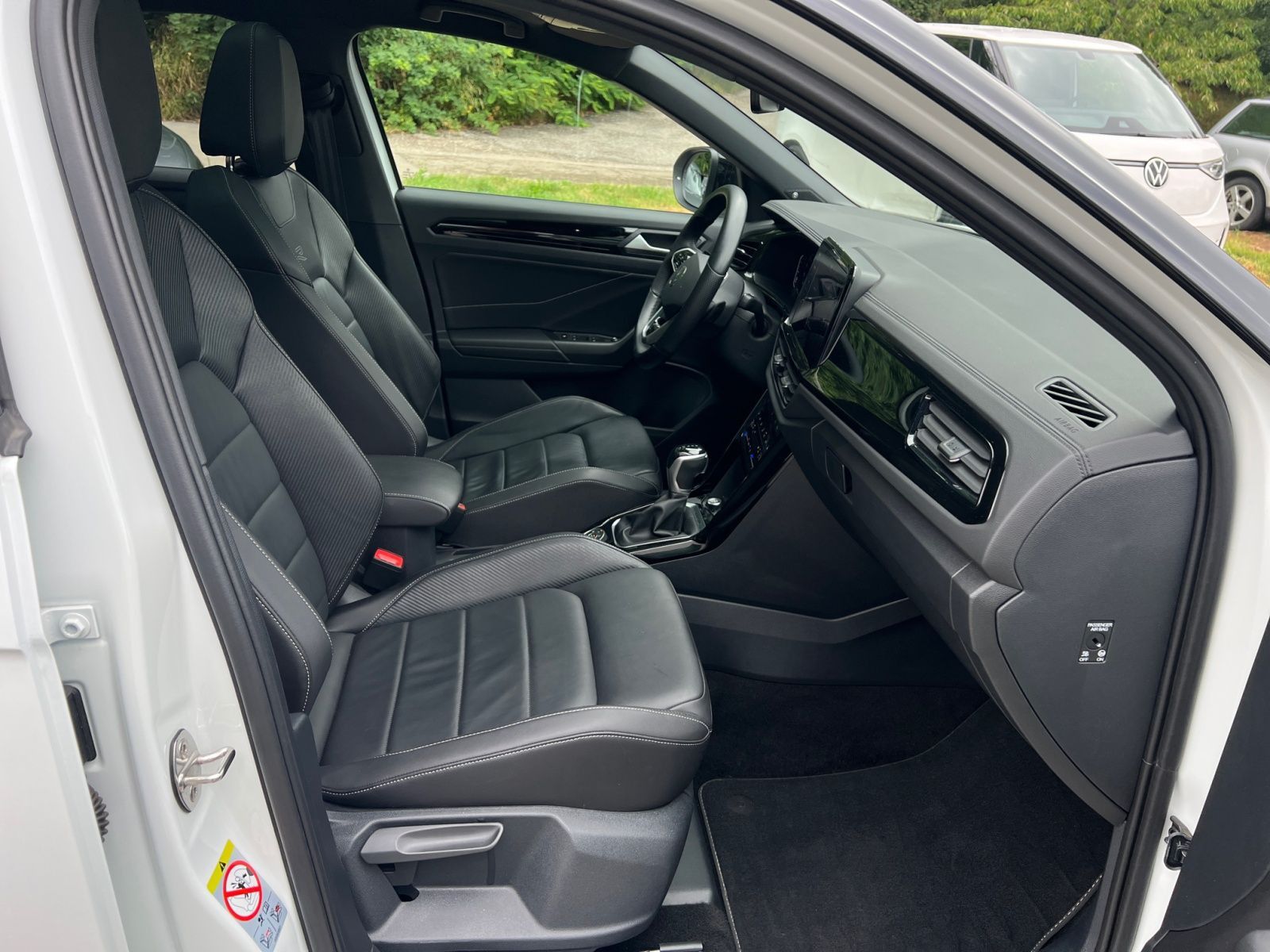 Volkswagen T-Roc 2.0TSI R-Line 4M DSG - Samsaru's Car Outlet