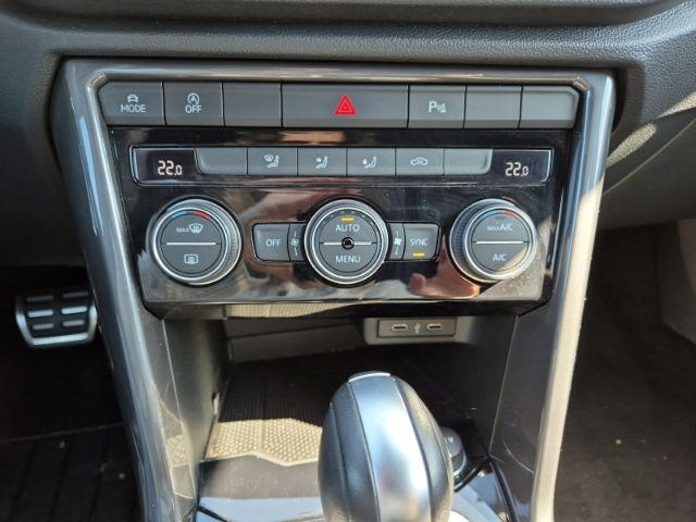 Volkswagen T-Roc Sport - Samsaru's Car Outlet