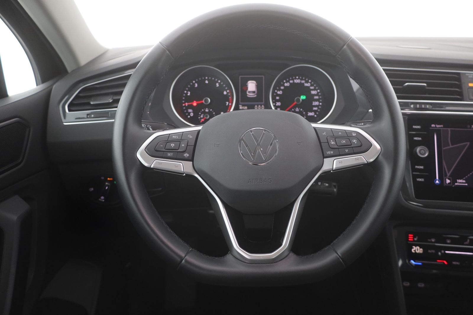 Volkswagen Tiguan 2.0 TSI 4Motion Life - Samsaru's Car Outlet