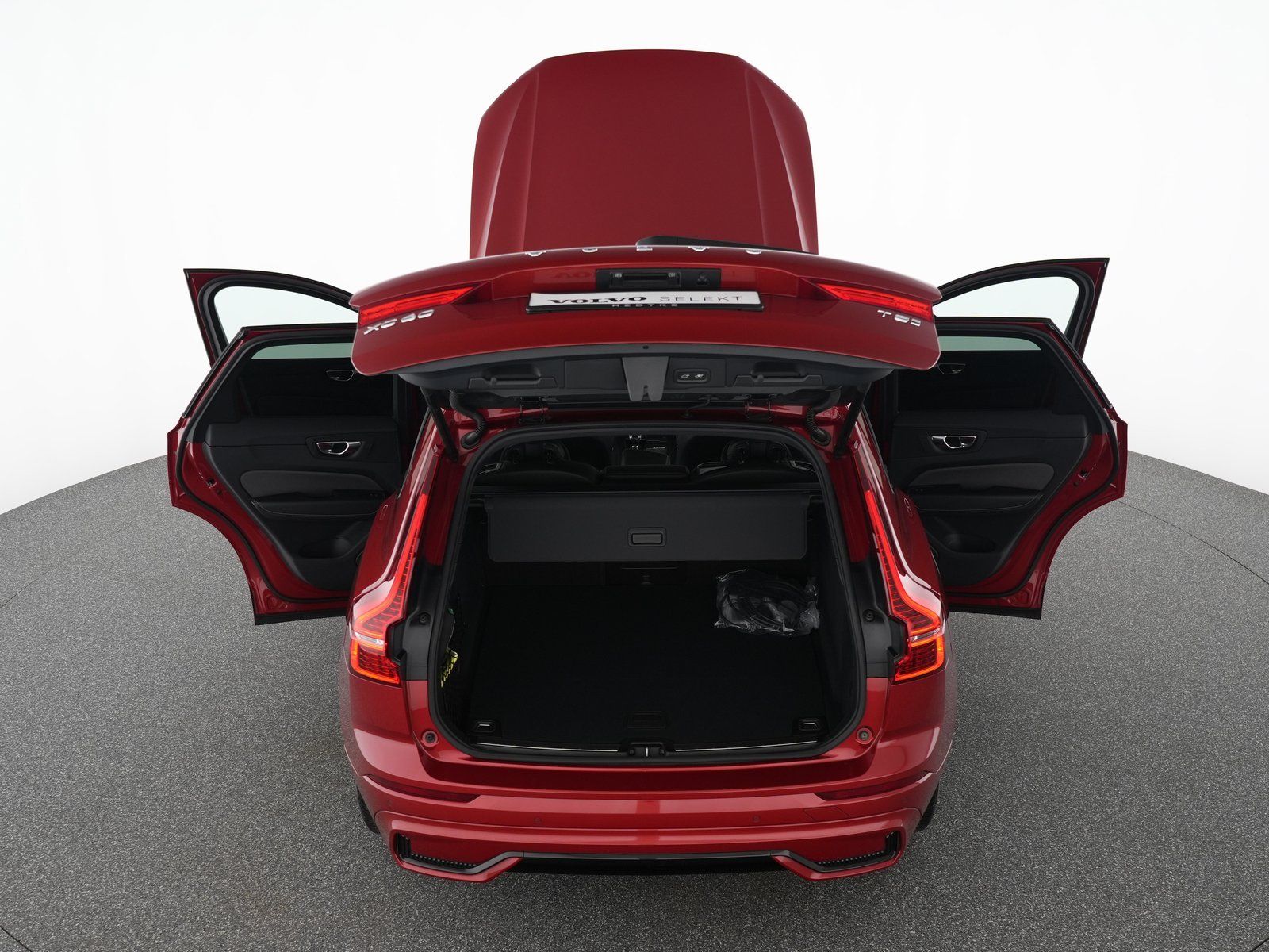 Volvo XC60 T8 Recharge AWD Geartronic Plus Dark