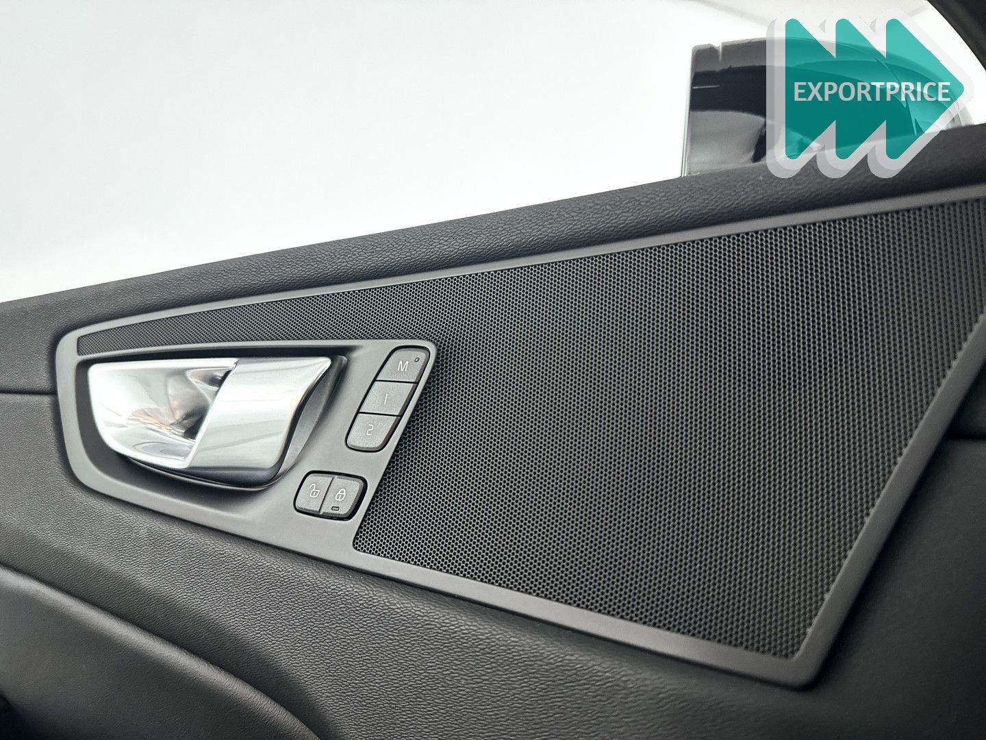 Volvo XC60 T6 Plug-in hybrid AWD Plus Dark | panorama