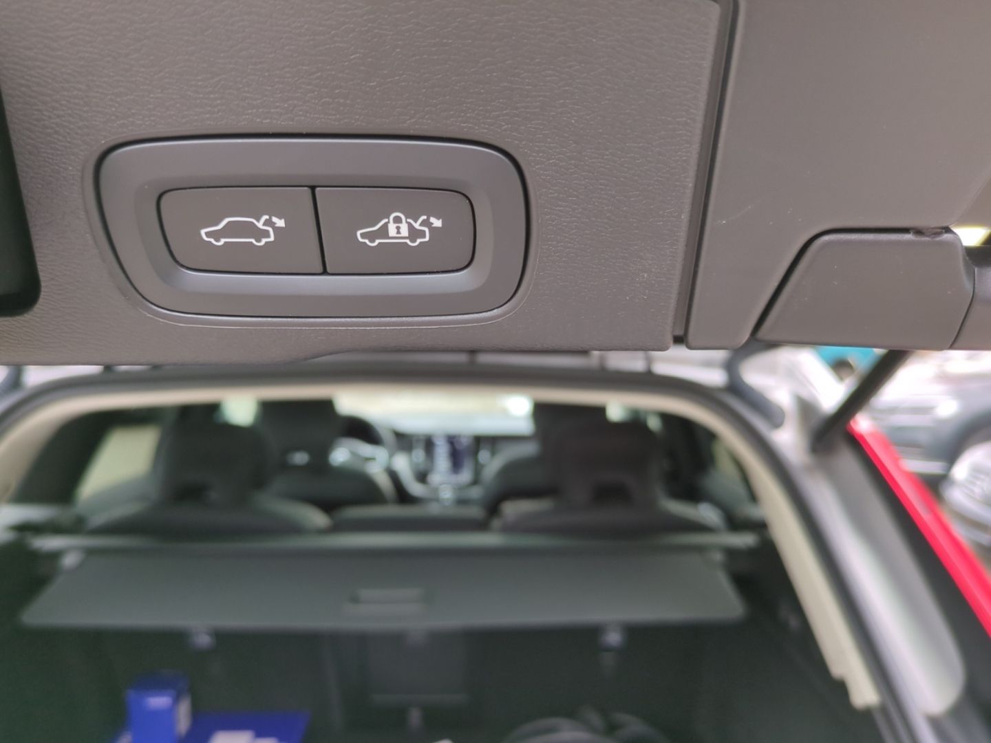 Volvo XC60 Plus Dark Recharge Plug-In Hybrid AWD T6 St