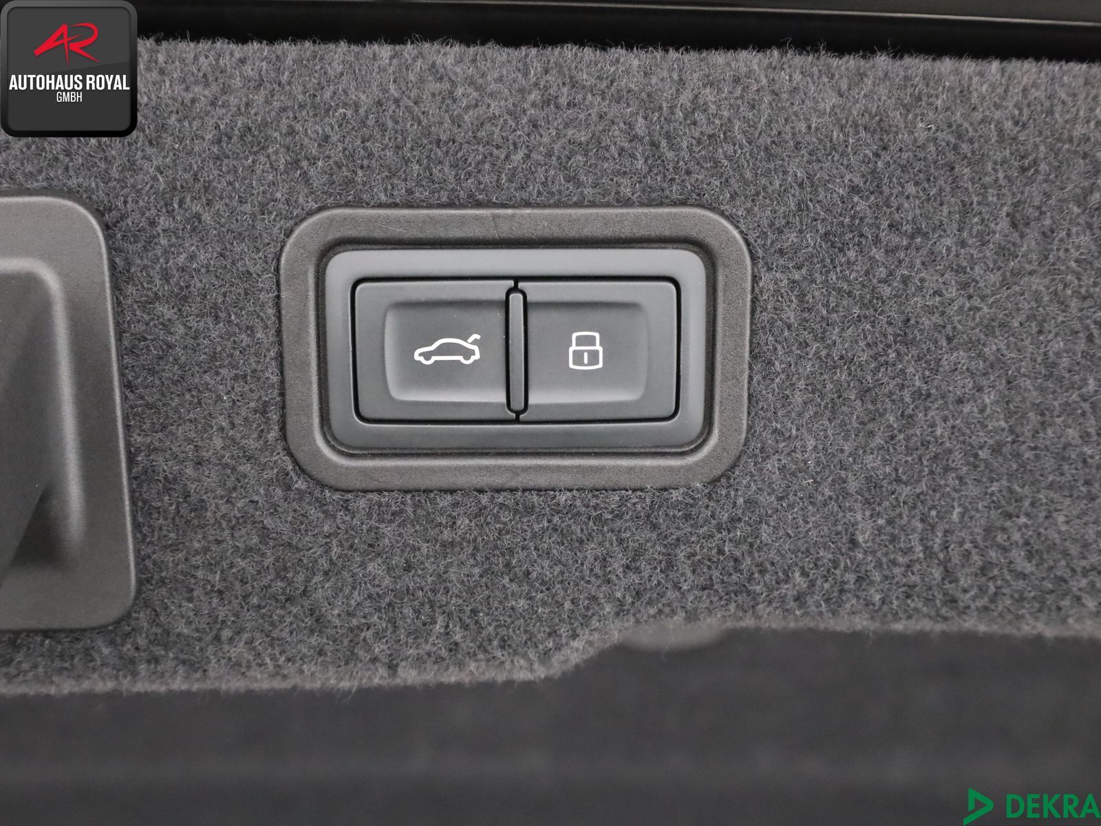Audi A8 50 TDI qu LANG S LINE BLACK EDITION - Samsaru's Car Outlet
