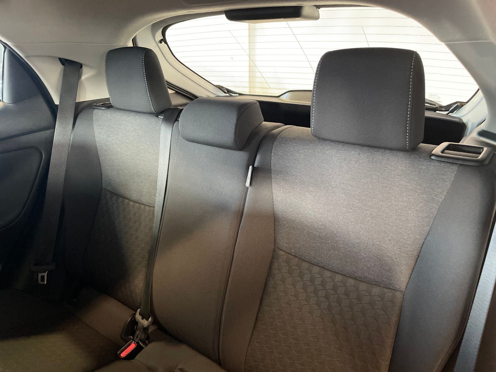 Toyota Yaris Comfort - Samsaru's Car Outlet
