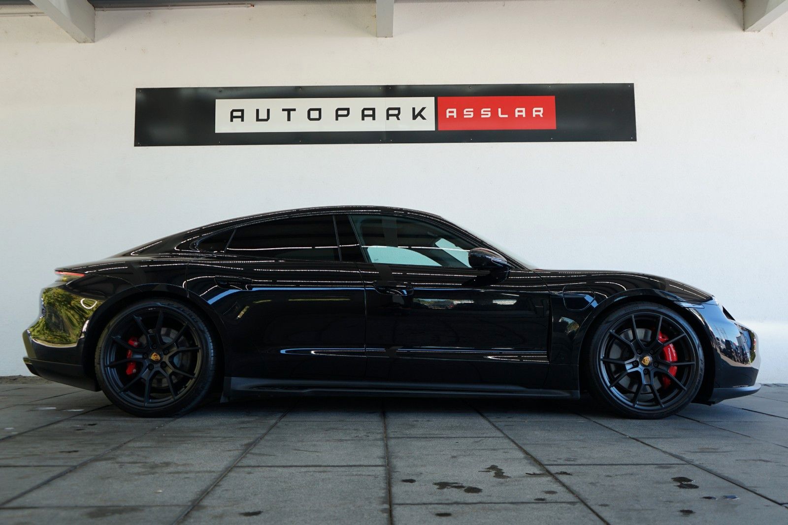 Porsche Taycan GTS BLACK/PANO/P-DISPLAY/MATRIX/360°/21z