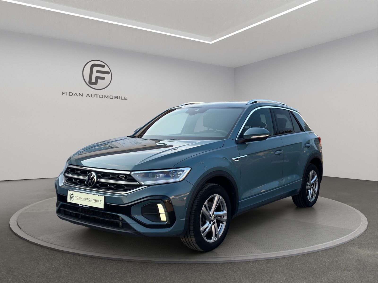 Volkswagen T-Roc R-Line 4M - Samsaru's Car Outlet