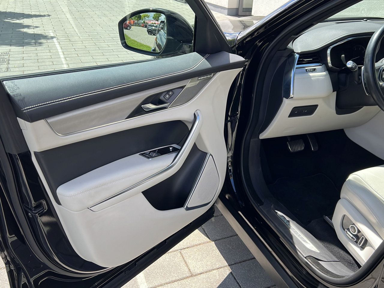 Jaguar F-Pace P250 AWD R-Dynamic SE