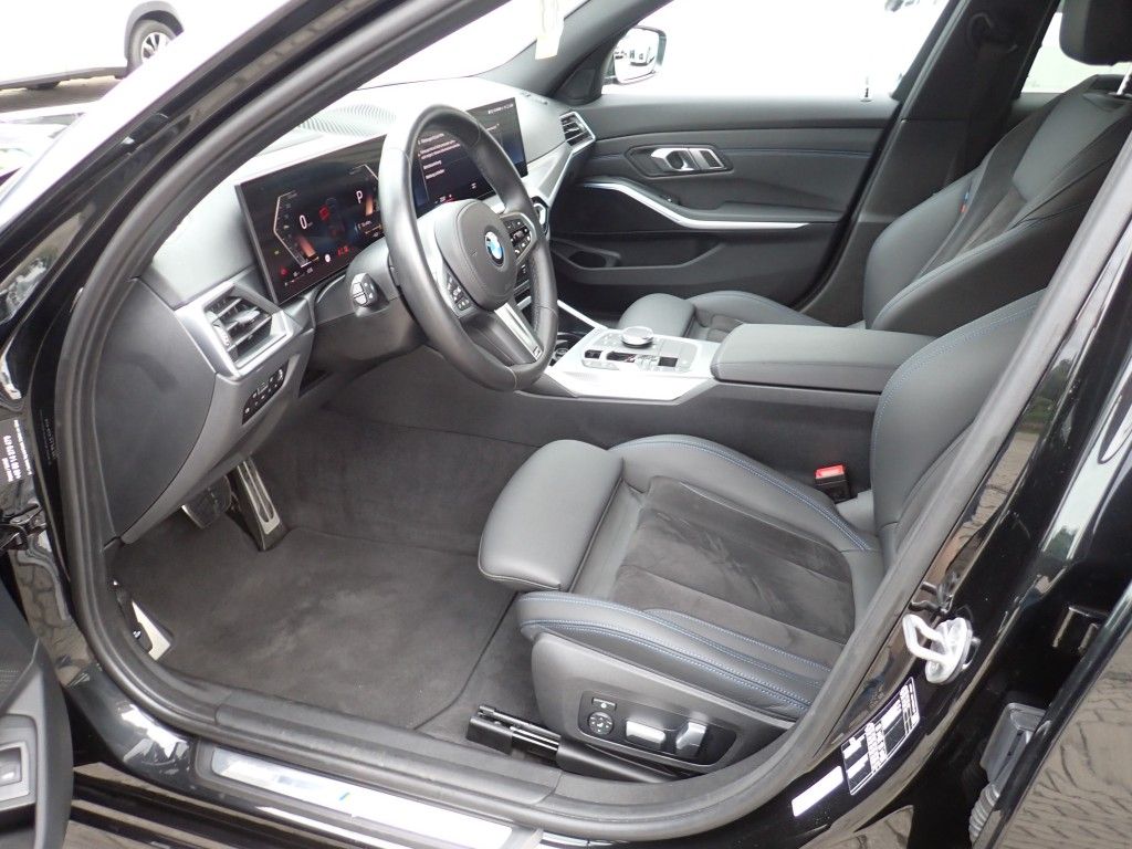 BMW 330 i Touring M Sport - Samsaru's Car Outlet
