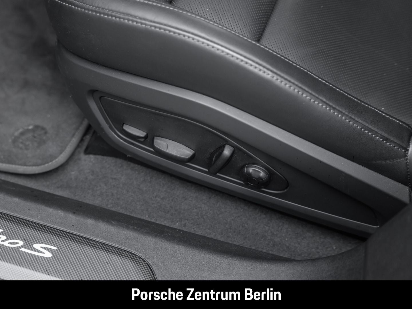 Porsche Taycan Turbo S Sport Turismo BOSE LED-Matrix