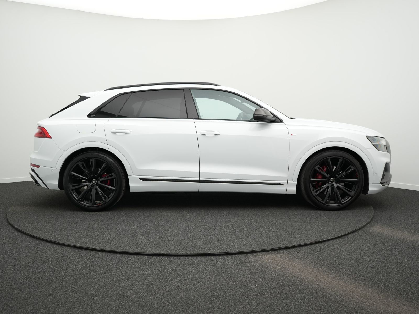 Audi Q8 50 TDI qu. 2x S line Allr.Lenk*PANO*AHK*StdHz