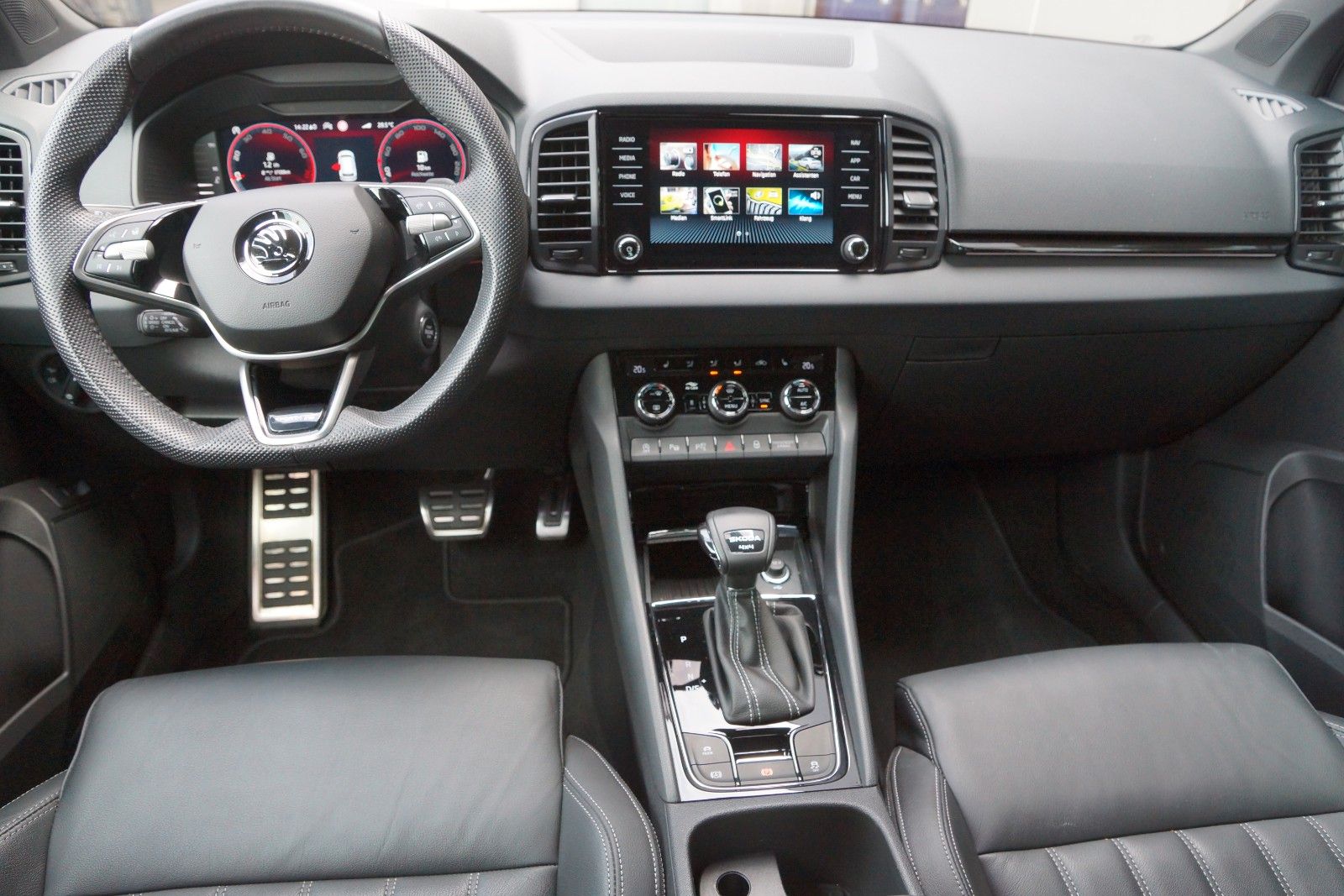 Skoda Karoq 2.0TSI SL 4x4 DSG!360°!ACC!AHK!St.Hzg!GAR!