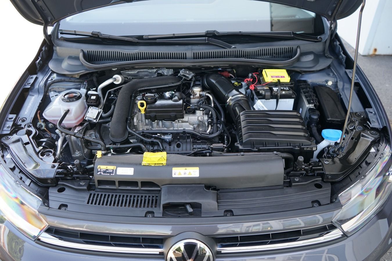 Volkswagen Polo 1.0 TSI Style - Samsaru's Car Outlet