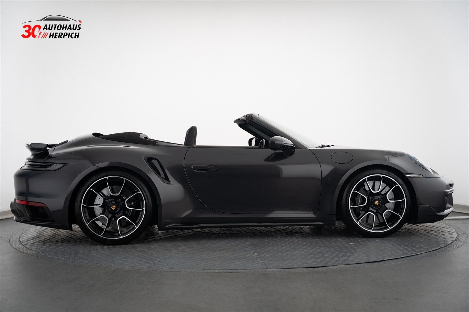 Porsche 992 Turbo S Cabrio PTS Grigiogranitometallic