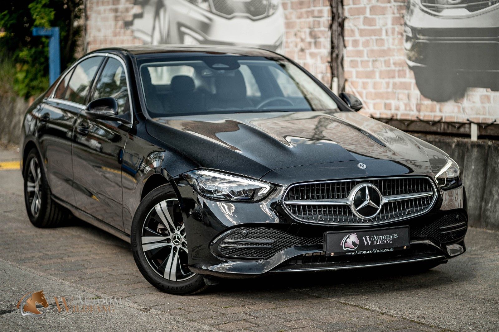 Mercedes-Benz C 180 Lim. Avantgarde - Samsaru's Car Outlet