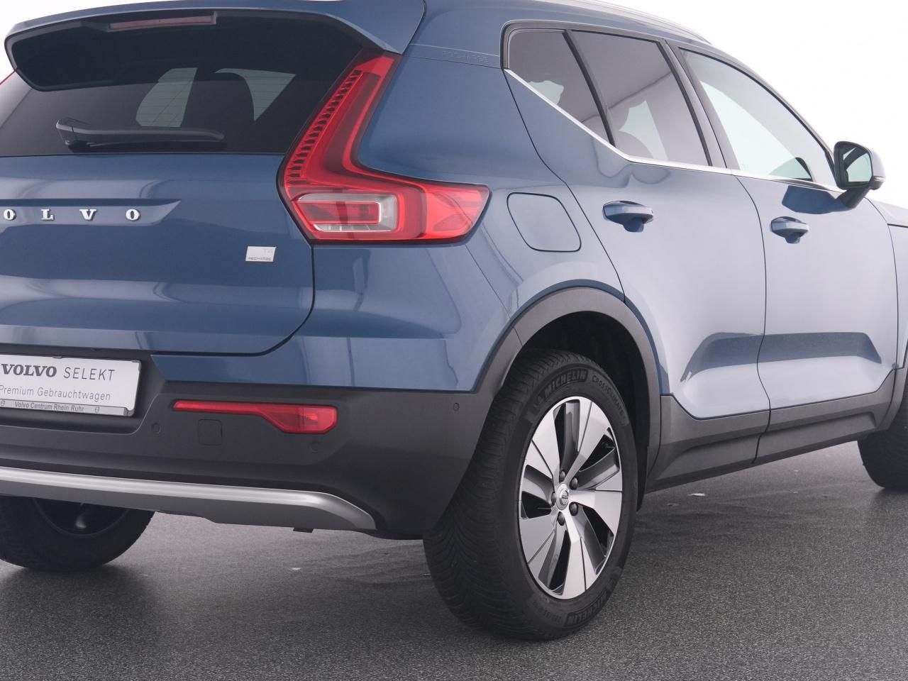 Volvo XC40 T4 Plus Bright Plug-In - Samsaru's Car Outlet