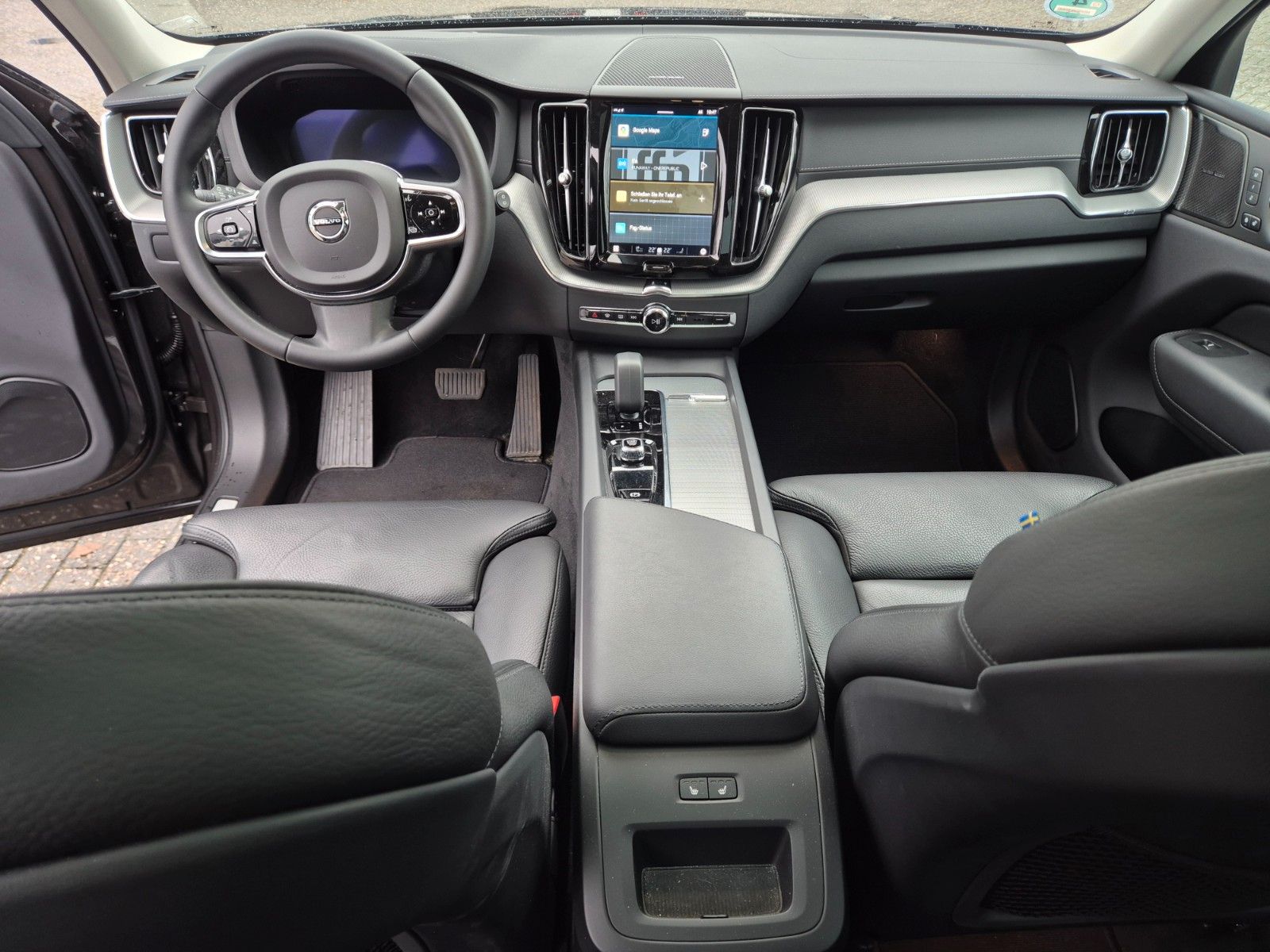 Volvo XC60 Ultimate Bright Recharge Plug-In Hybrid AWD