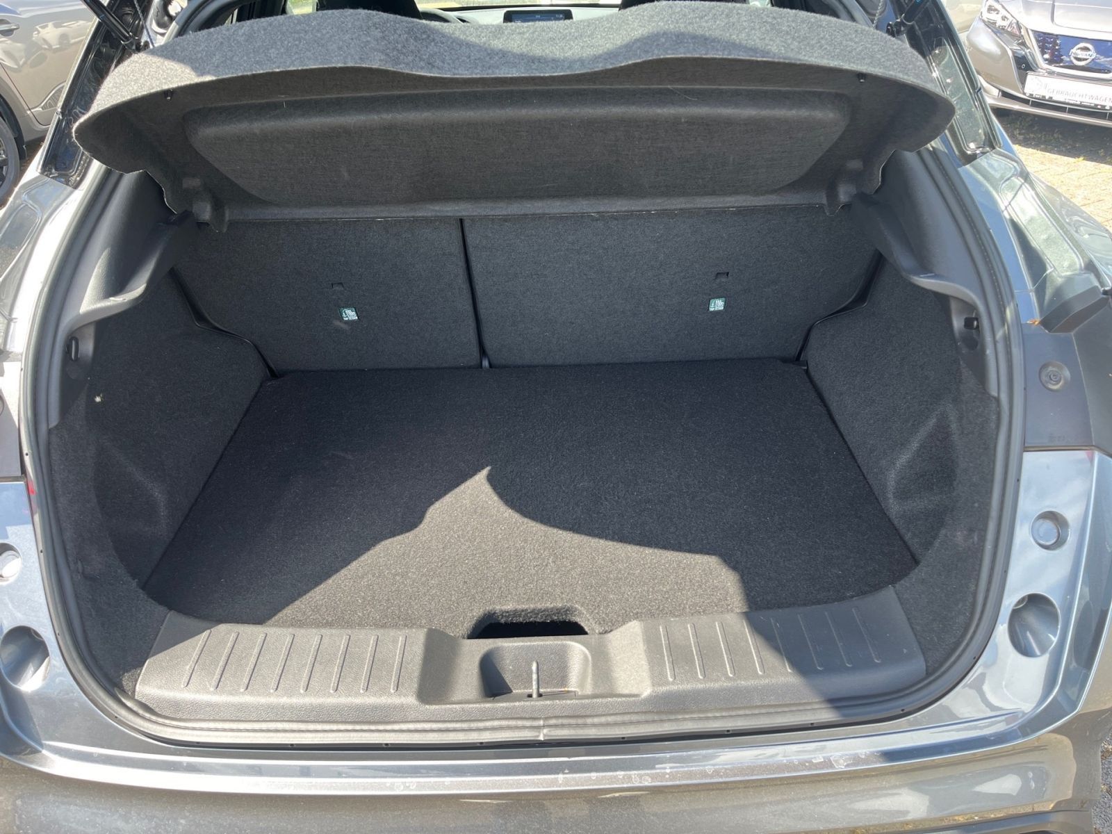 Nissan Juke Enigma - Samsaru's Car Outlet