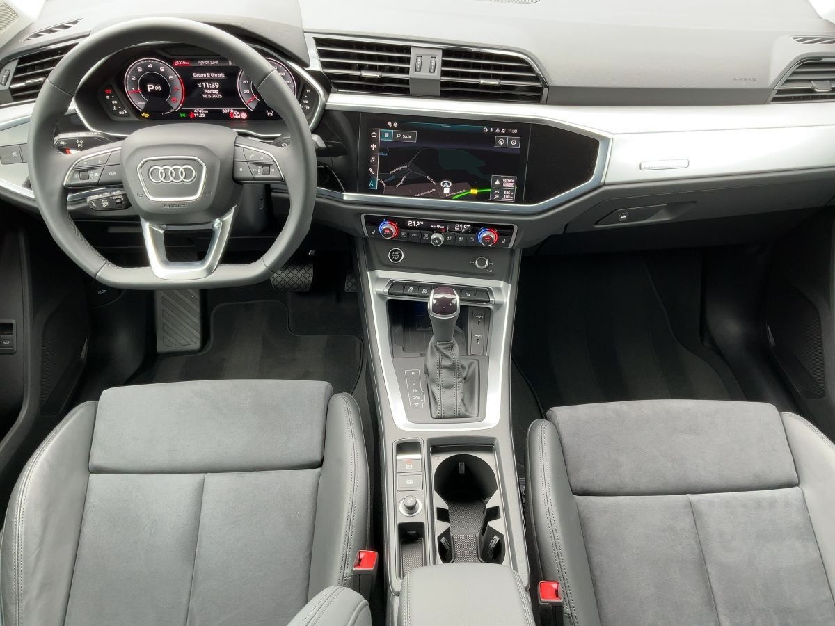 Audi Q3 40 TFSI QU S-TR ADVANCED - Samsaru's Car Outlet