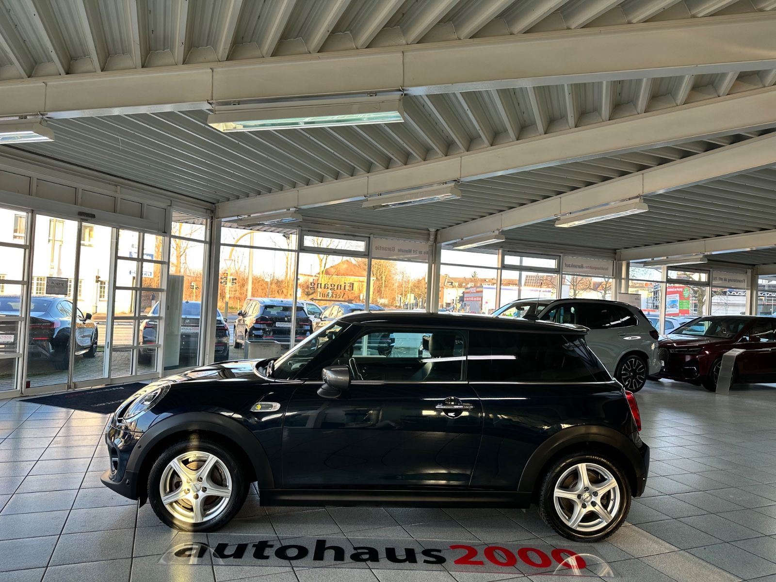 MINI Cooper SE Trim XL - Samsaru's Car Outlet