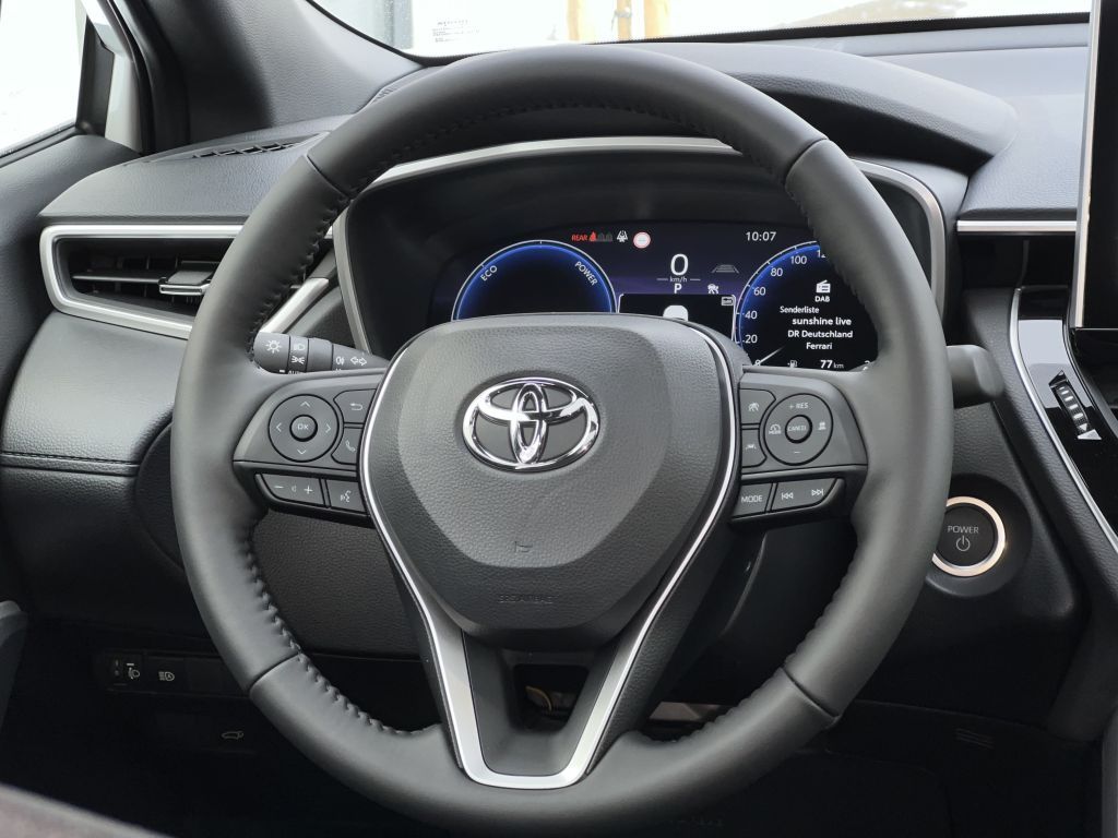 Toyota Corolla Cross 2.0 Hybrid 4x2 Teamplayer sofort
