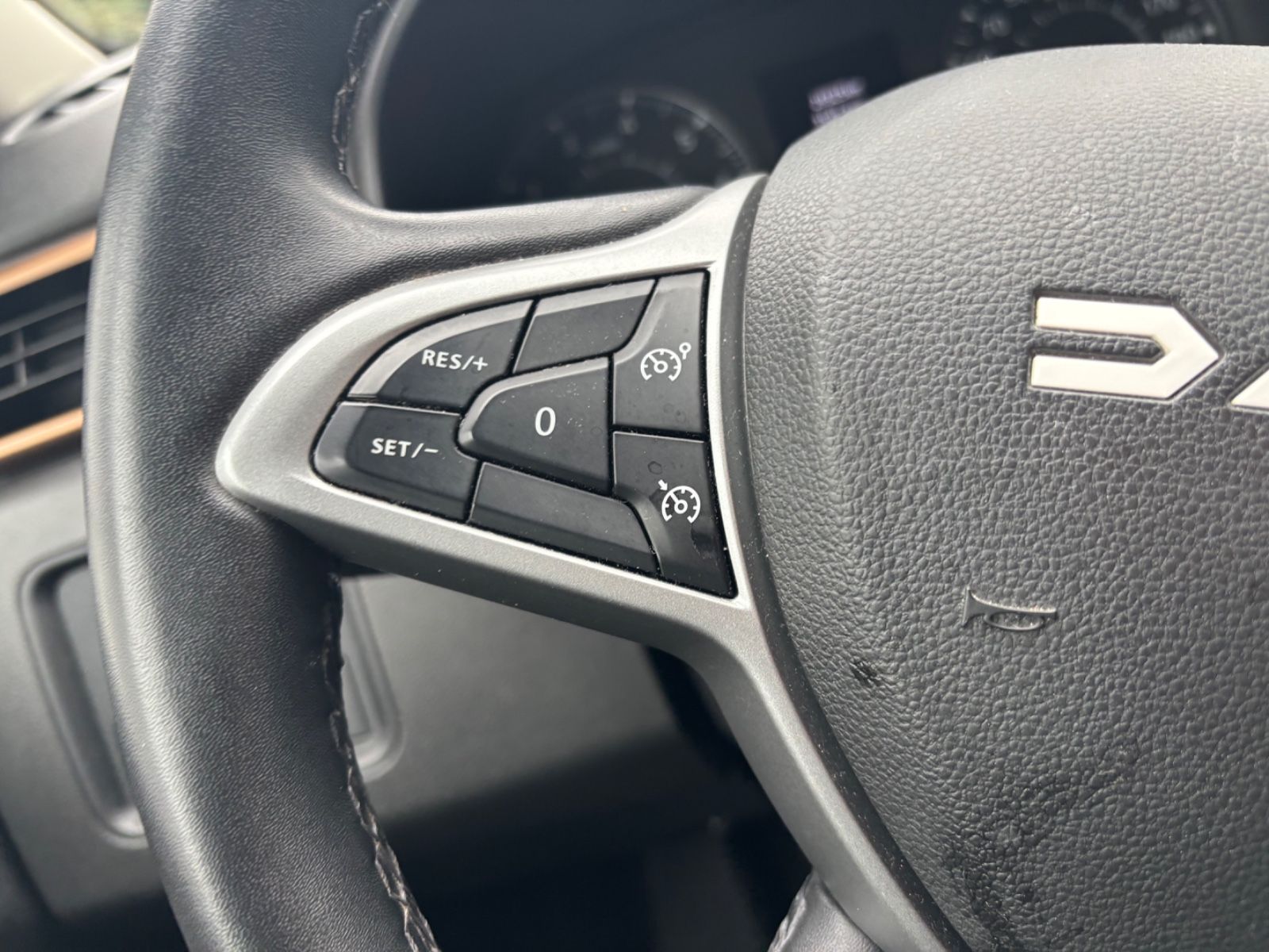 Dacia DUSTER - Samsaru's Car Outlet