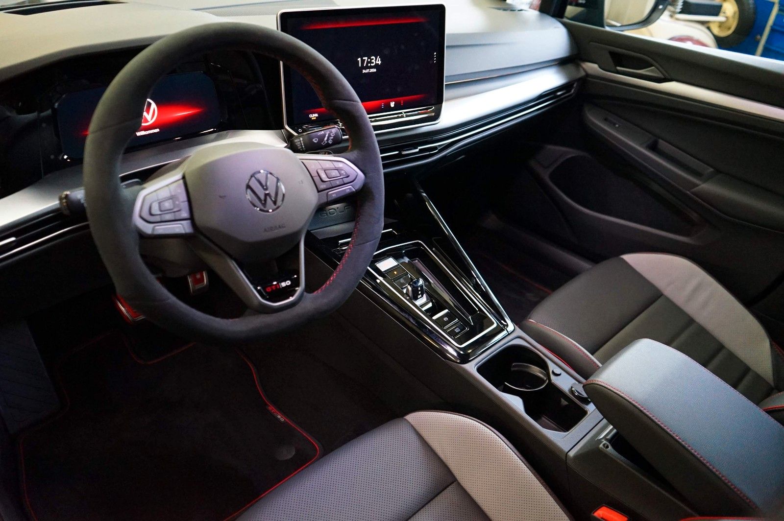 Volkswagen Golf VIII 8 Lim. 2.0 TSI 239 kW GTI Edition 50