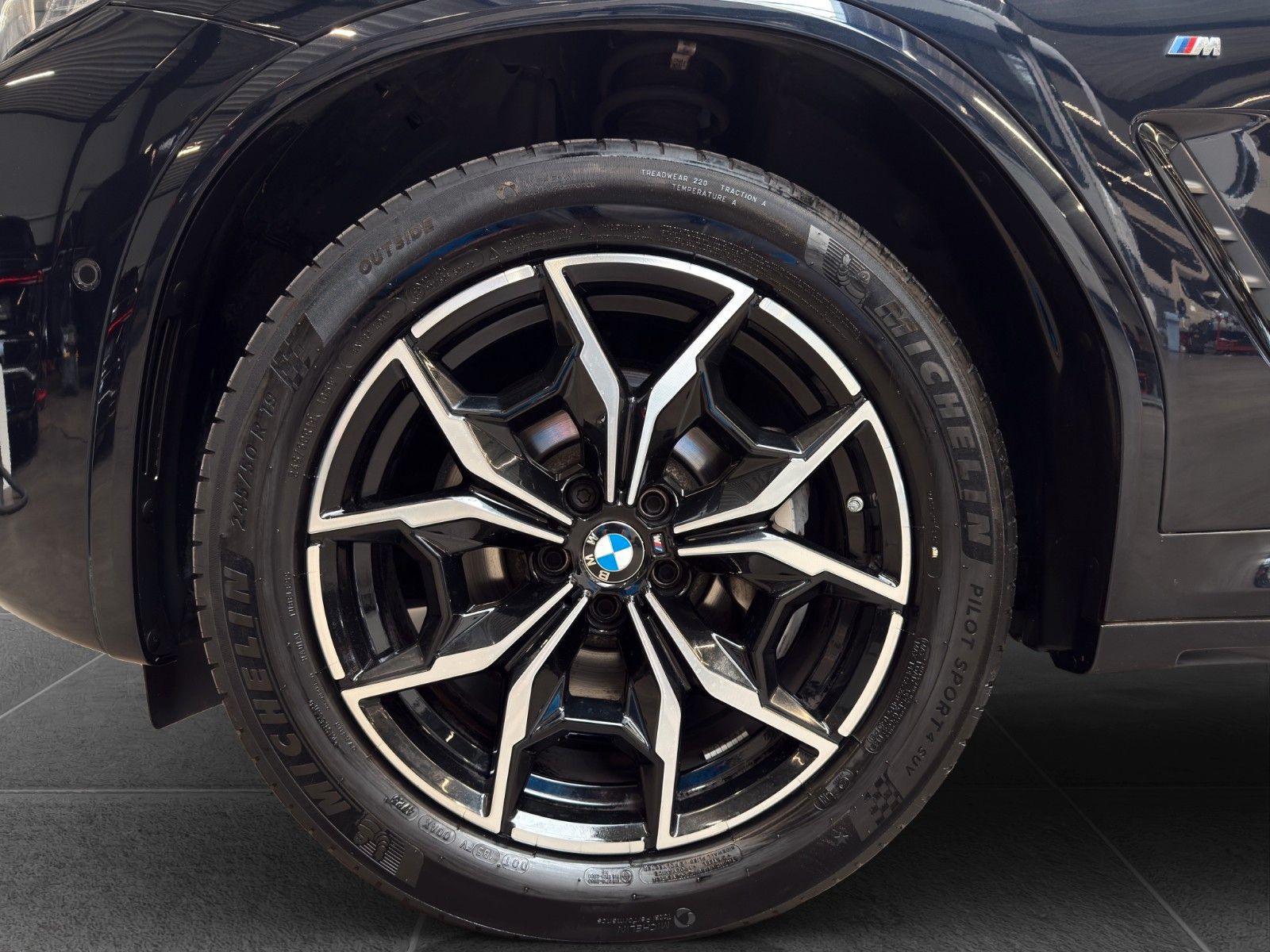 BMW X4 xDrive 30d M Sport ACC AHK HiFi LED PANO 3-ZK