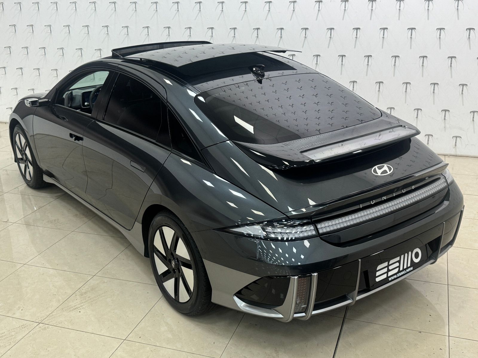 Hyundai IONIQ 6 77,4kWh 325ps 4WD Uniq PANO & DIGI NON